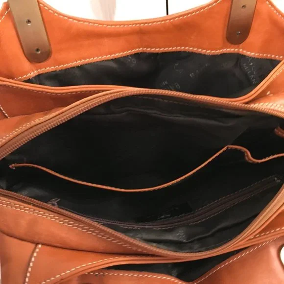Barbara Milano Leather Shoulder Bag - Picture 12 of 14